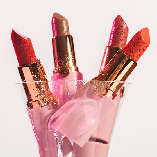 Wet Flow Lipstick - Labial cremoso brillante de larga duración